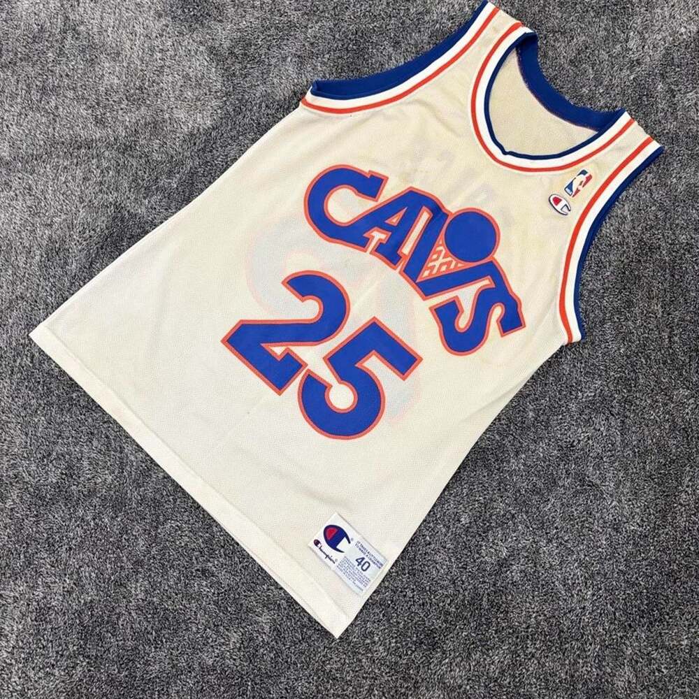 Vintage Champion Mark Price #25 Cleveland Cavaliers Jersey Mens Size 40 NBA Cavs